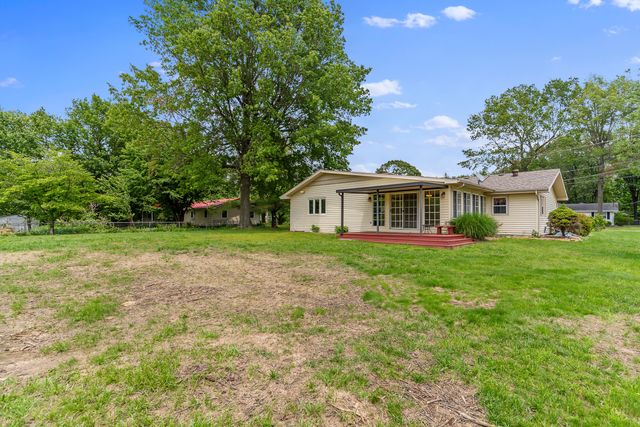 5263 North Crestwood Drive, Springfield, MO 65803