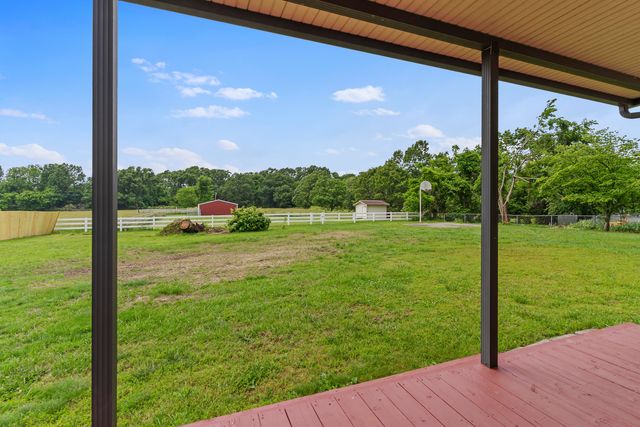 5263 North Crestwood Drive, Springfield, MO 65803