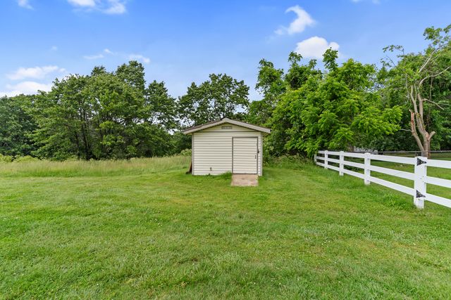 5263 North Crestwood Drive, Springfield, MO 65803