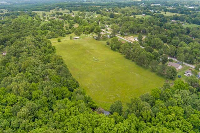 5263 North Crestwood Drive, Springfield, MO 65803