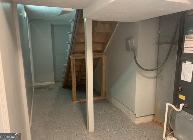 19 Oak Hill Drive, Winder, GA 30680