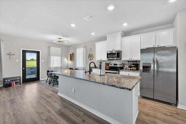 5130 Hillside Loop N, Justin, TX 76247