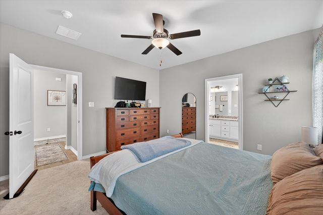 5130 Hillside Loop N, Justin, TX 76247