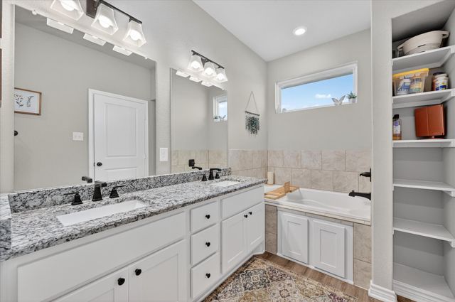 5130 Hillside Loop N, Justin, TX 76247