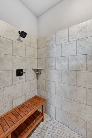 5130 Hillside Loop N, Justin, TX 76247