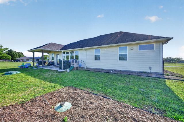 5130 Hillside Loop N, Justin, TX 76247