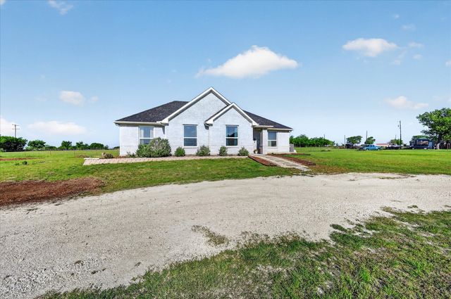 5130 Hillside Loop N, Justin, TX 76247