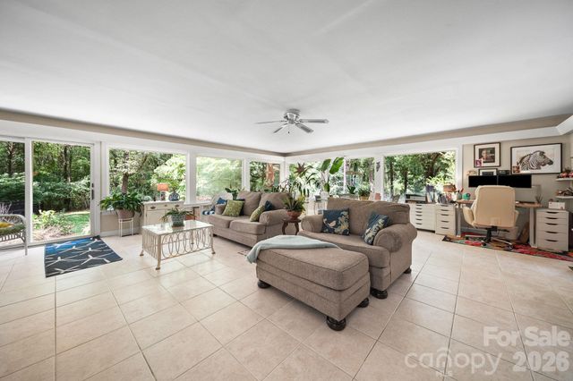 2925 Grampian Drive, Gastonia, NC 28054