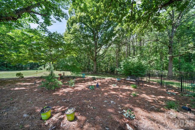 2925 Grampian Drive, Gastonia, NC 28054
