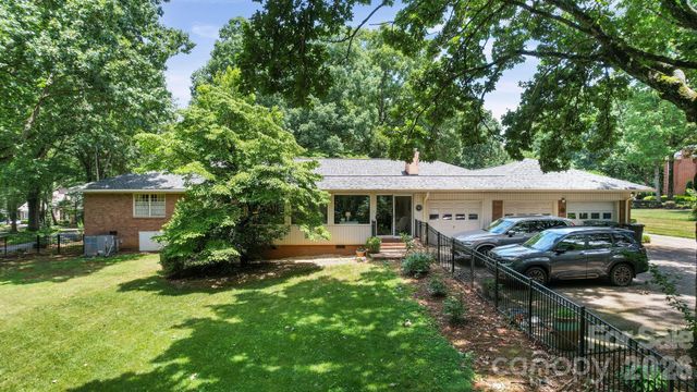 2925 Grampian Drive, Gastonia, NC 28054