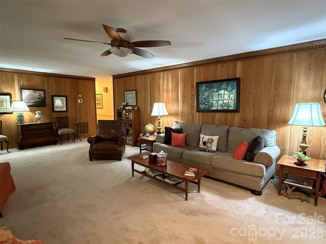 2925 Grampian Drive, Gastonia, NC 28054