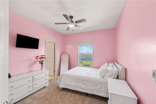 104 SW Shores Drive, Lee's Summit, MO 64064