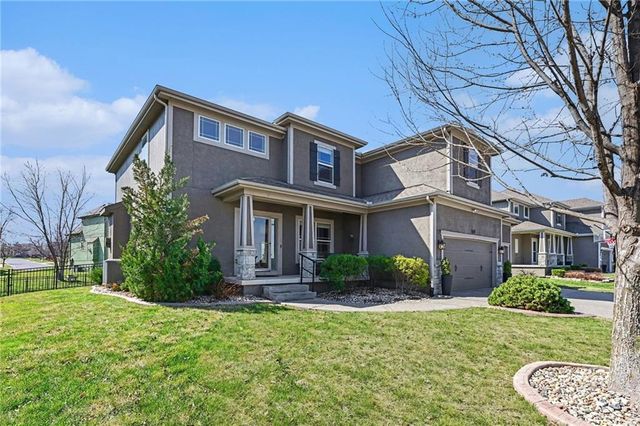 104 SW Shores Drive, Lee's Summit, MO 64064