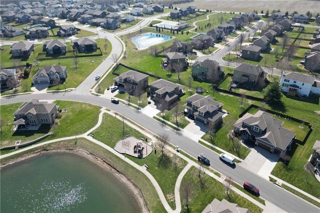 104 SW Shores Drive, Lee's Summit, MO 64064