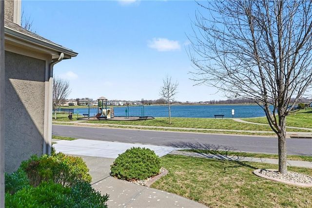 104 SW Shores Drive, Lee's Summit, MO 64064