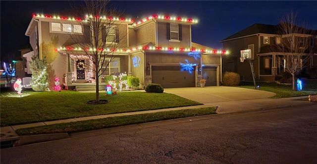 104 SW Shores Drive, Lee's Summit, MO 64064