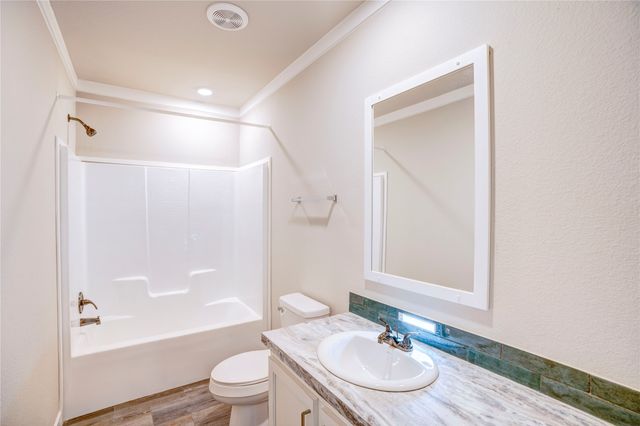135 Lelon Lane, Springtown, TX 76082