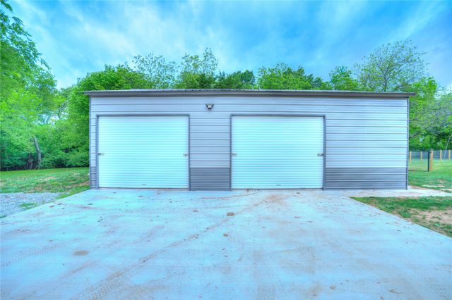 135 Lelon Lane, Springtown, TX 76082