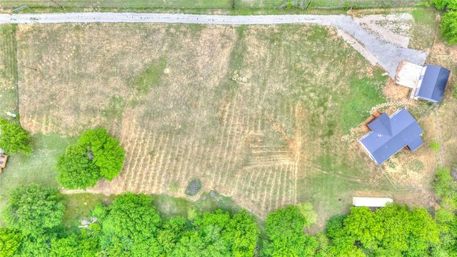 135 Lelon Lane, Springtown, TX 76082