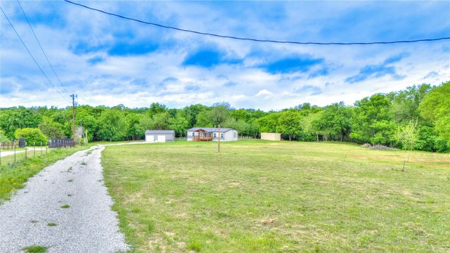 135 Lelon Lane, Springtown, TX 76082