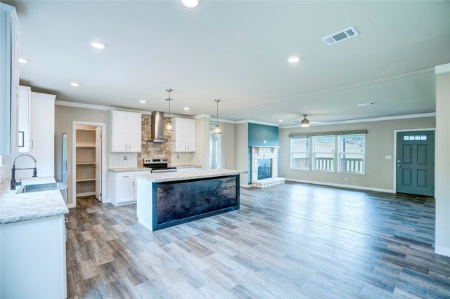 135 Lelon Lane, Springtown, TX 76082