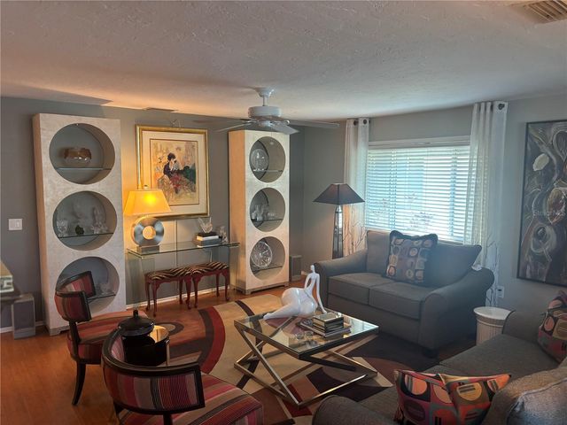 3917 GLEN OAKS DRIVE E 52, Sarasota, FL 34232