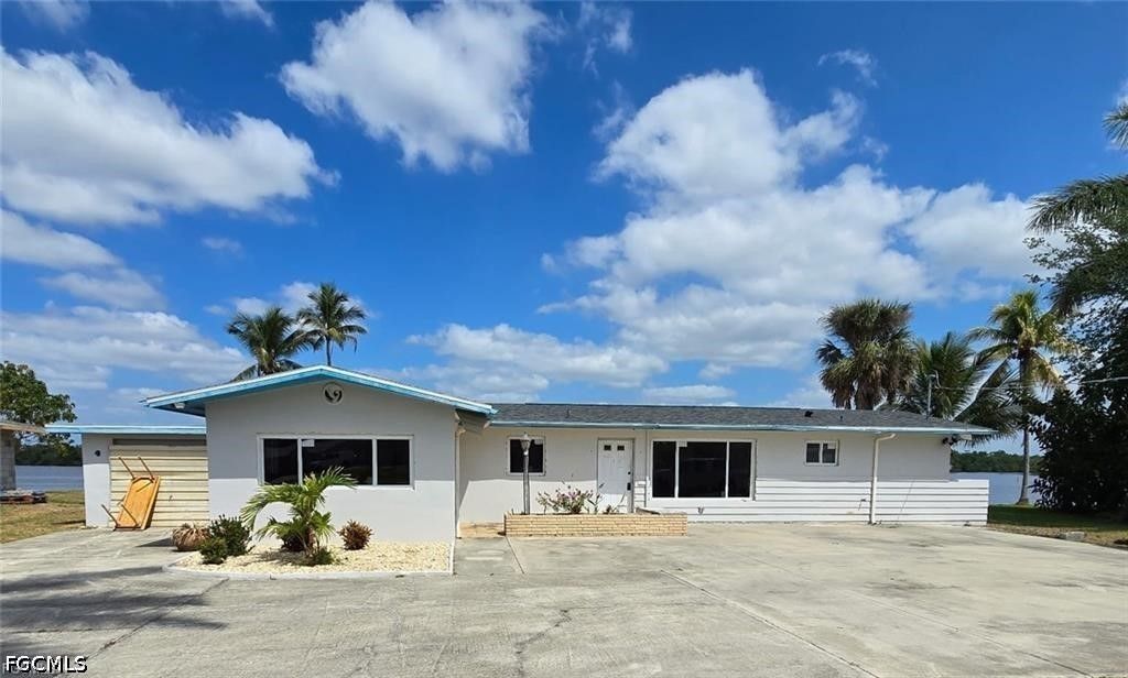 4919 E Riverside DR, Fort Myers, FL 33905