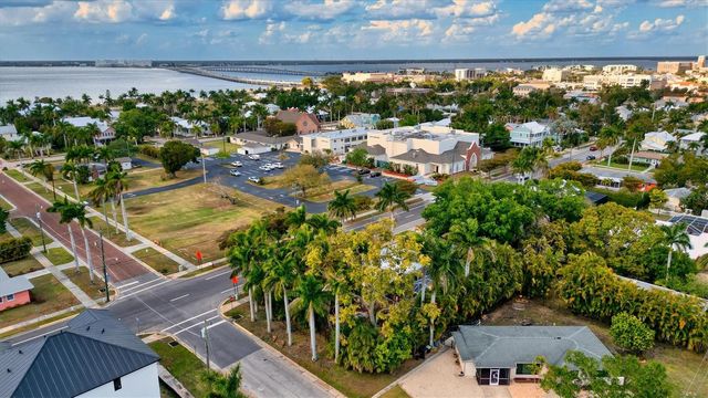 521 W OLYMPIA AVENUE, Punta Gorda, FL 33950