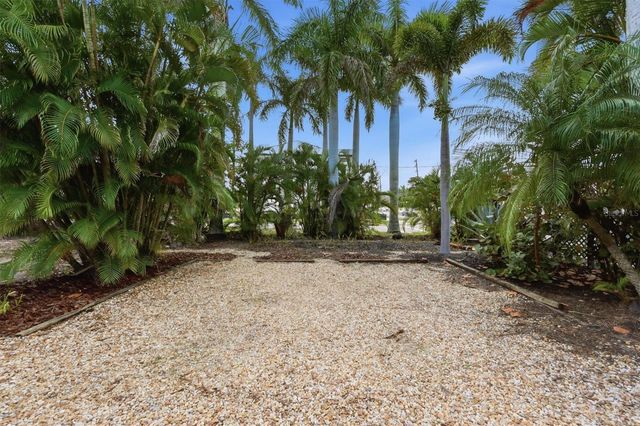 521 W OLYMPIA AVENUE, Punta Gorda, FL 33950