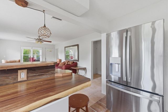 521 W OLYMPIA AVENUE, Punta Gorda, FL 33950