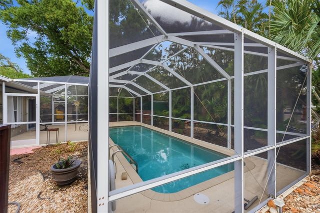 521 W OLYMPIA AVENUE, Punta Gorda, FL 33950