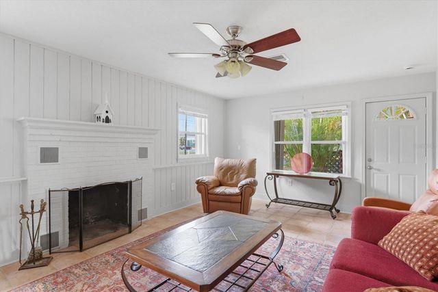 521 W OLYMPIA AVENUE, Punta Gorda, FL 33950