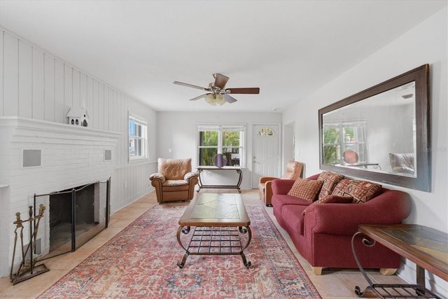 521 W OLYMPIA AVENUE, Punta Gorda, FL 33950