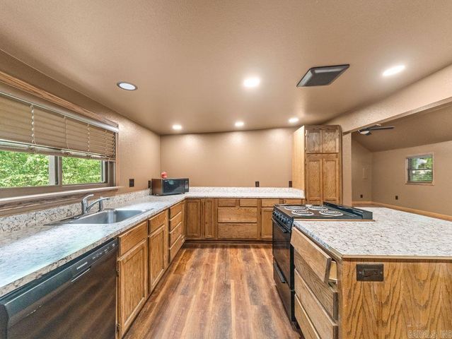 2140 Shady Grove, Hot Springs, AR 71901