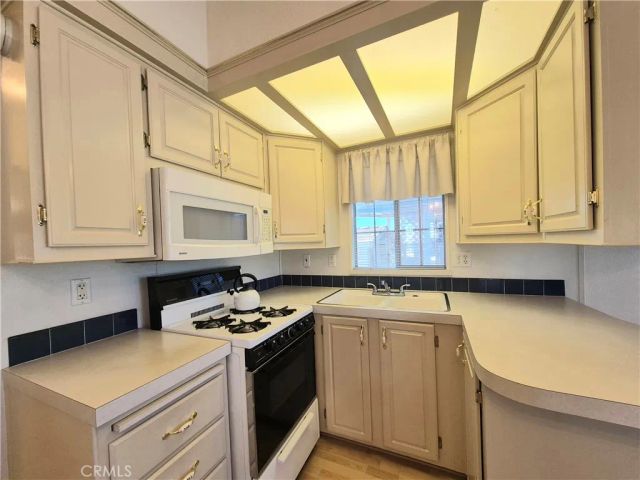 1295 S Cawston 154, Hemet, CA 92545