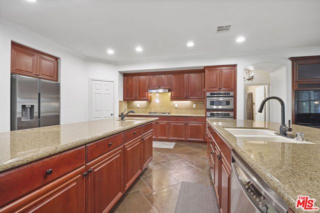 23871 Rio Ranch Way, Valencia, CA 91354