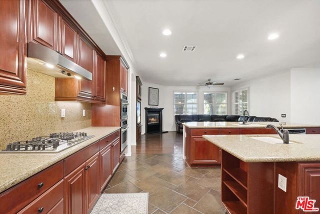 23871 Rio Ranch Way, Valencia, CA 91354