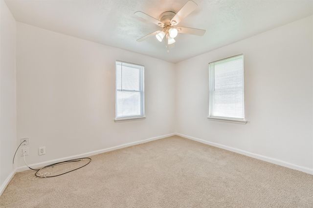 332 N 7th Street, La Porte, TX 77571