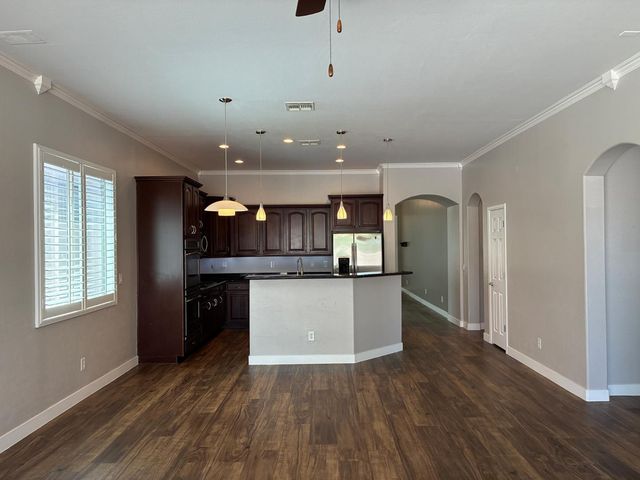 10454 W Foothill Drive, Peoria, AZ 85383