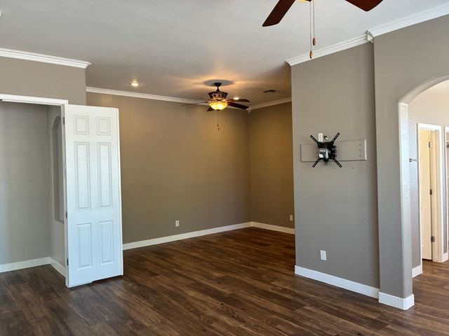 10454 W Foothill Drive, Peoria, AZ 85383