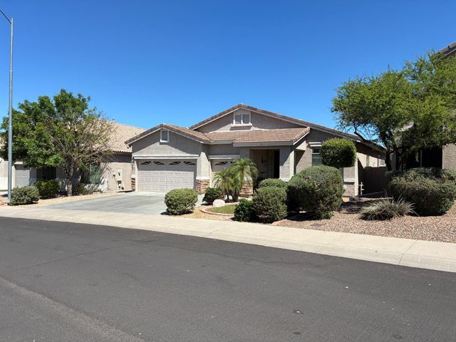 10454 W Foothill Drive, Peoria, AZ 85383