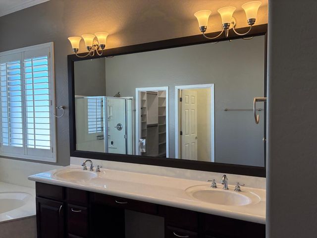 10454 W Foothill Drive, Peoria, AZ 85383