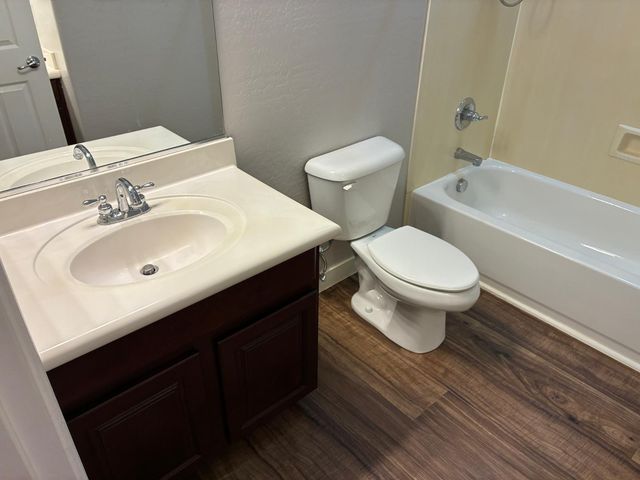 10454 W Foothill Drive, Peoria, AZ 85383