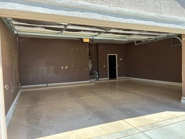 10454 W Foothill Drive, Peoria, AZ 85383