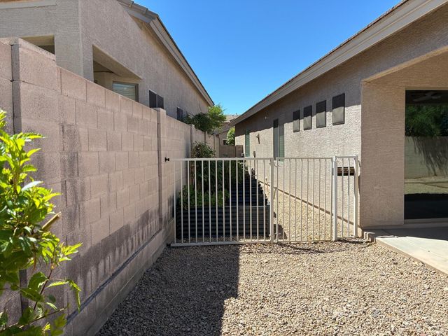 10454 W Foothill Drive, Peoria, AZ 85383