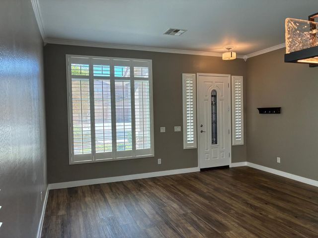 10454 W Foothill Drive, Peoria, AZ 85383
