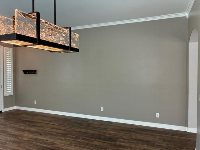 10454 W Foothill Drive, Peoria, AZ 85383