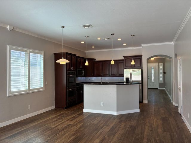 10454 W Foothill Drive, Peoria, AZ 85383