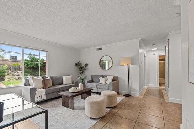 3932 Galbrath Dr, North Highlands, CA 95660