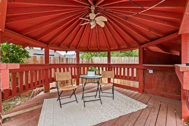 3932 Galbrath Dr, North Highlands, CA 95660